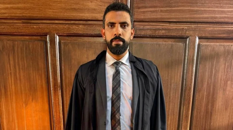 محمد هاني مهني: دور المحامي في سراب قريب من شخصيتي عبر الفنان الشاب محمد هاني مهني عن سعادته الكبيرة لمشاركته في مسلسل سراب، الذي عرض مؤخرا عبر منصة وشارك في بطولته الفنان خالد الن