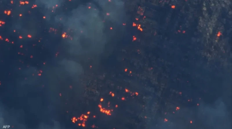 نبوءة مرعبة تتحقق.. حرائق لوس أنجلوس تهدد المدينة تواجه مدينة لوس أنجلوس الأميركية كارثة غير مسبوقة مع اندلاع حرائق ضخمة عند مشارف المدينة، حيث أتت