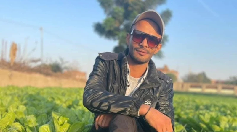 تعالى نتصالح.. نهاية مأساوية لشاب غدروا به في القليوبية شهدت قرية تل بني تميم التابعة لمركز شبين القناطر بمحافظة القليوبية واقعة مروعة، حيث لقي شاب يدعى بلال مصرعه على يد مجموعة من