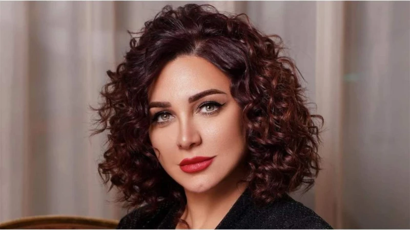 سلاف فواخرجي: سلمى تشبهني في قوتي.. ومشهد القبلة انعكاس لحالة الشخصية.. وخلافي مع باسل ياخور لم يؤثر على العمل.. حوارخطفت الفنانة السورية سلاف فواخرجي الأنظار إليها بعد عرض فيلمها 