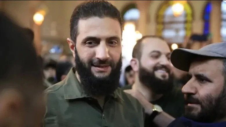 بالصورة أحمد الشرع يوجه رسالة للمسيحيين بمناسبة رأس السنة الميلادية 2025 أحمد الشرع , بمناسبة حلول العام الميلادي الجديد 2025، تقدم رئيس الإدارة الجديد في سوريا بالتهنئة إلى الشعب 