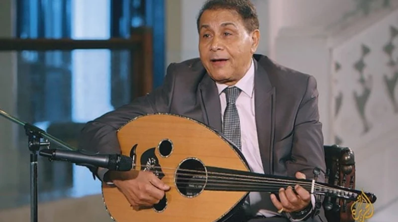 رحلة استكشاف.. سعدون جابر يبحث في عمق الغناء النسائي أعلن الفنان العراقي سعدون جابر عن استعداده لمناقشة أطروحته لنيل درجة الدكتوراه من المعهد العالي للموسيقى العربية التابع لأكاديم