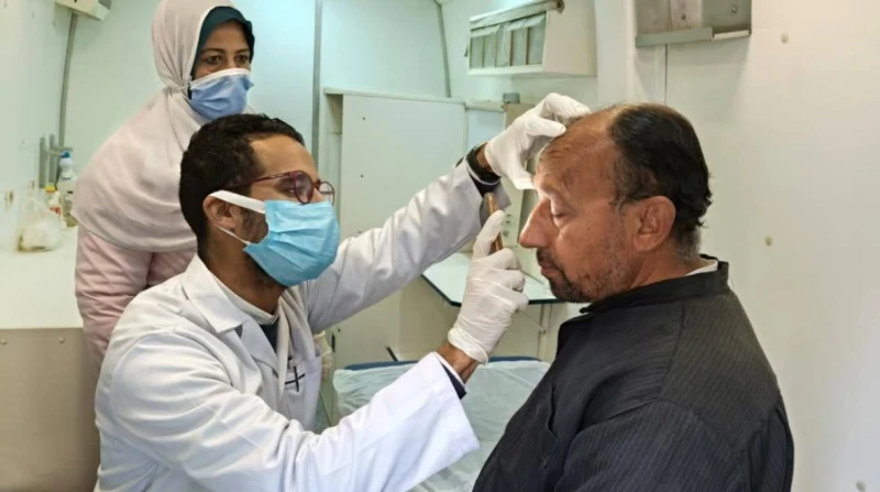 قافلة طبية مجانية لخدمة 1280 مواطنا بالمنيا أعلن اللواء عماد كدواني، محافظ المنيا، عن توقيع الكشف الطبي وتقديم الخدمات العلاجية بالمجان ل1280 مواطنا