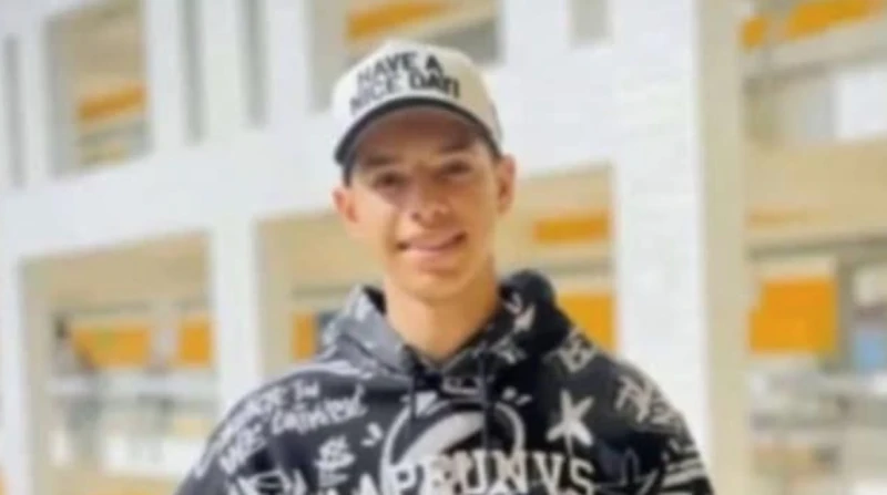 الطالب أعد لزميله كمينا.. تفاصيل جريمة المعهد التكنولوجي بالشرقية أقدم أحد الطلاب بالمعهد التكنولوجي بالعاشر من رمضان، على قتل زميله داخل حرم المعهد،