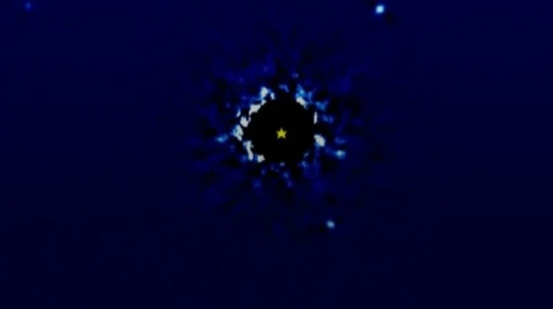 حدث سماوي مذهل في سماء يناير.. محاذاة أربعة كواكب يشهد العالم طوال شهر يناير حدثا سماويا مذهلا حيث تصطف أربعة كواكب في سماء كل ليلة من ليالي هذا