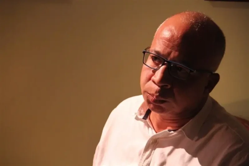 شريف الدسوقي يرد لأول مرة على موافقة العوضي لمساعدته في مشروع جديد في خطوة لافتة من الفنان شريف الدسوقي، عبر عن سعادته البالغة بموافقة الفنان أحمد العوضي على طلبه في العمل معه في ا