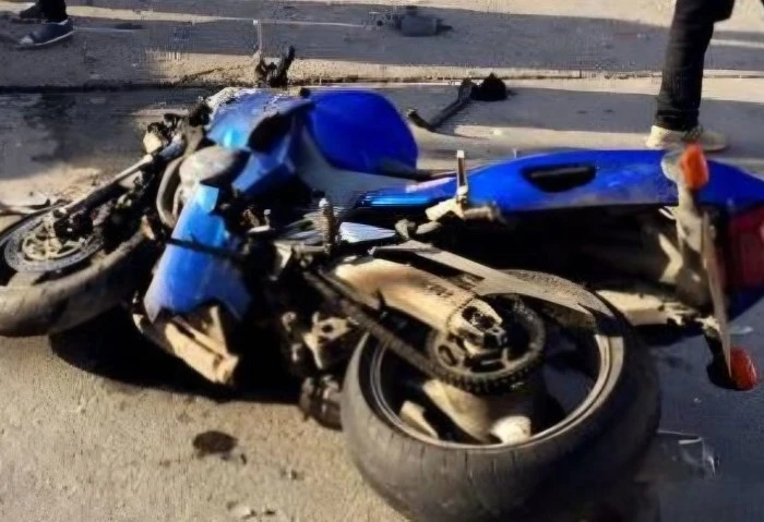 مصرع عشريني في حادث سير بطهطا غرب سوهاج لقي شخص مصرعه بدائرة مركز طهطا غرب محافظة سوهاج إثر حادث سير، وعلى الفور تم نقله إلى مستشفى سوهاج الجامعي الجديدة بالكوامل وتوفي فور وصولها 