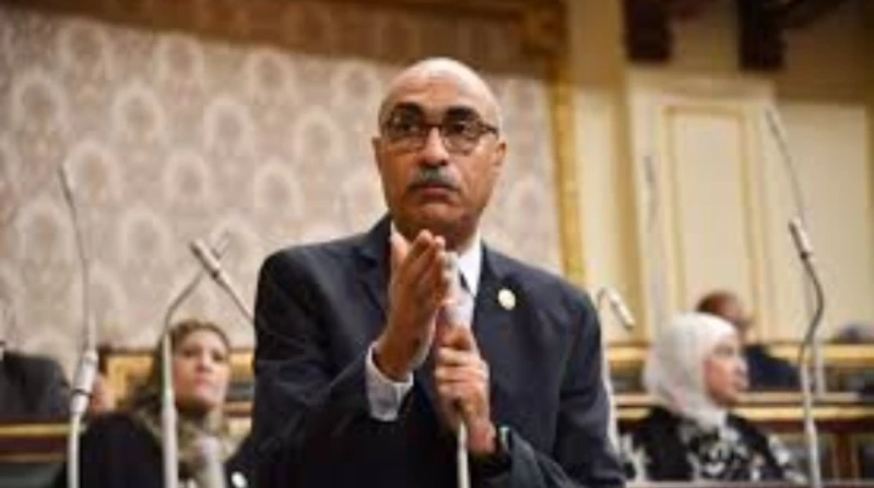 مشكلات جسيمة.. تحرك برلماني بسبب ضريبة الهواتف تقدم عضو مجلس النواب إيهاب منصور، بطلب إحاطة موجه إلى وزيري المالية والاتصالات وتكنولوجيا المعلومات بشأن القرارات الخاصة بأجهزة التلي