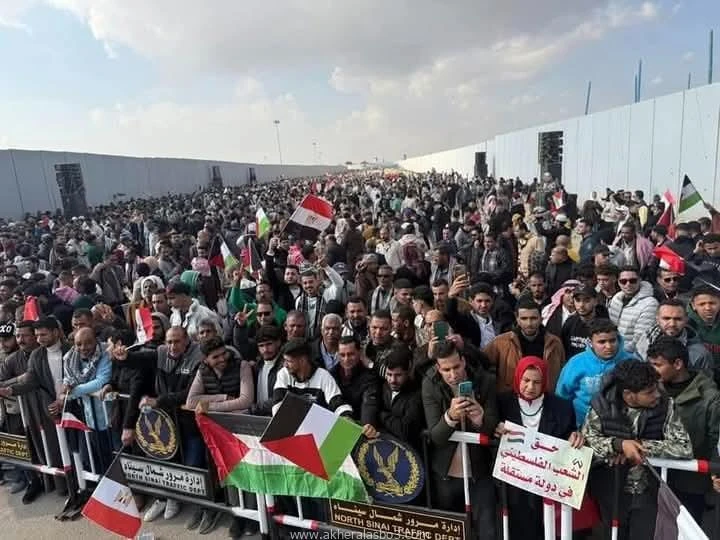 صورة و تعليق : الشعب المصري يؤيد السيسي و يرفض التهجير شاركنا الرأي : - 1.0 ( 62), 75 1738342050