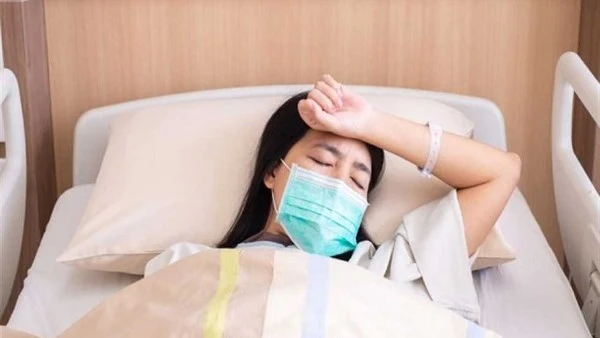 8 أيام فقط.. ماذا يفعل ماربورج داخل جسدك؟ أفاق عربية فيروس ماربورج، المعروف بكونه أحد أخطر الفيروسات القاتلة في العالم، لا يترك للضحايا وقتا طويلا للنجاة، بمجرد دخول هذا الفيروس إل