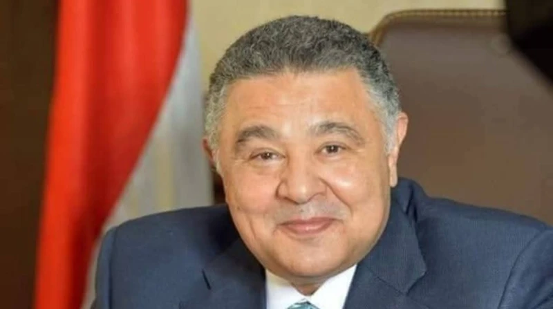 9 نماذج معمارية مبتكرة.. اعتماد تصميمات أراضي الشباب بالغردقة في خطوة تعكس التزام محافظة البحر الأحمر بدعم الشباب وتحقيق التنمية العمرانية، اعتمد اللواء عمرو حنفي، محافظ البحر الأح