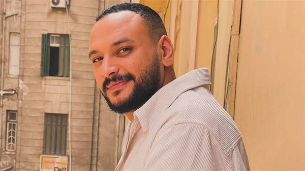 منها الحب كله وأسد .. 6 أعمال ينتظرها أحمد خالد صالح يعيش أحمد خالد صالح حالة من النشاط الفني الملحوظ خلال هذه الفترة، حيث يرتبط بأكثر من عمل جديد بين السينما والدراما، منها ما يوا