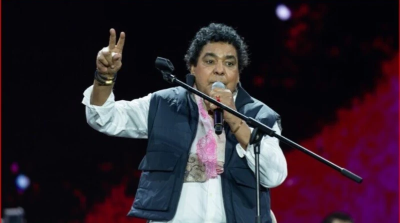 ب8 كلمات.. محمد منير يهنئ الفلسطينيين بوقف إطلاق النار في غزة احتفل الفنان محمد منير، بإعلان الهدنة في غزة والتوصل لاتفاقية لوقف إطلاق النار في