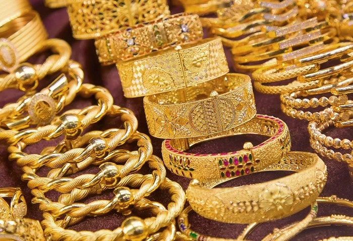 اشتري شبكتك النهاردة، تراجع سعر الذهب عيار 18 اليوم الاثنين 5 يناير 2025 سعر الذهب عيار 18 اليوم، تراجع سعر جرام الذهب عيار 18 في تعاملات اليوم