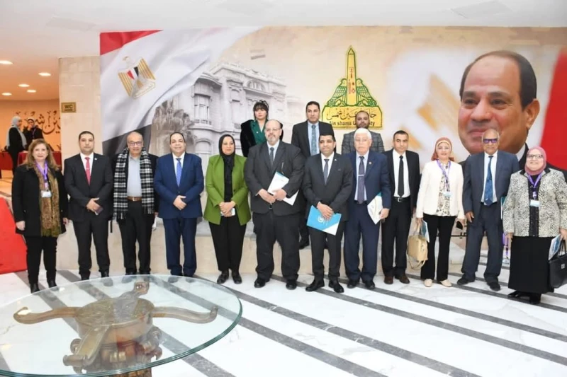 نائب رئيس جامعة عين شمس تشهد انطلاق فعاليات المؤتمر السنوي العشرون لمركز تعليم الكبار كتب - محمود الهندي انطلقت صباح اليوم فعاليات المؤتمر السنوي