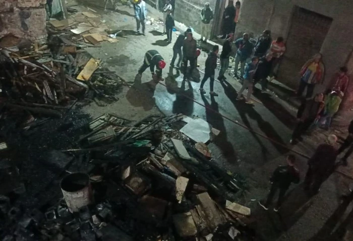 بسبب مخلفات الأخشاب، حريق في منطقة اللبان بالإسكندرية تمكنت قوات الحماية المدنية مساء اليوم الاثنين من السيطرة على حريق اندلع في مخلفات أخشاب بأرض فضاء في منطقة اللبان غرب الإسكندر