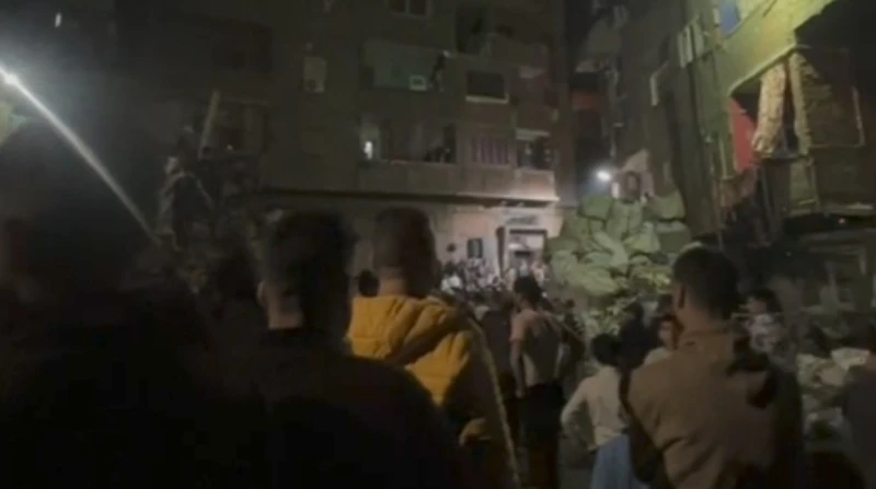 متضرر من حريق منشأة ناصر: أكل عيشنا راح والنار دمرت جهاز 3 عرايس تحدث أحد أصحاب المصانع المتضررين من حريق منطقة زرايب منشأة ناصر، الذي طال 4 عقارات