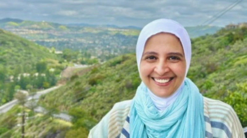 حنان ترك تحتفل بزفاف ابنها عمر.. من هي العروس؟ تصدر اسم الفنانة المعتزلة حنان الترك تريند مواقع التواصل الاجتماعي عقب إعلانها عن عقد قران ابنها الأكبر عمر.ونشرت الفنانة حنان الترك 