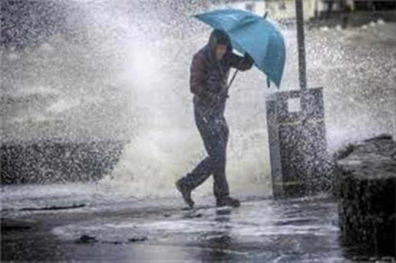 خلال ساعات.. نوة الفيضة الكبرى 2025 تضرب البلاد (أمطارها غزيرة وتستمر 6 أيام) تضرب نوة الفيضة الكبرى البلاد خلال ال48 ساعة المقبلة، وخاصة الإسكندرية