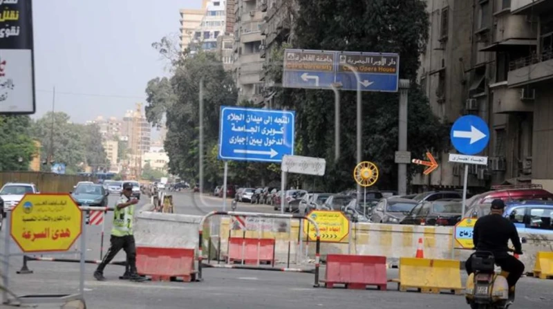 أبرز الطرق البديلة بعد غلق افاق عربية أعلنت الإدارة العامة لمرور الجيزة أنه سيتم غلق افاق عربية الذي يريط بين ميدان الجيزة ومنطة المريوطية بشكل كلي، ابتداء من الساعة 11:55 مساء الي