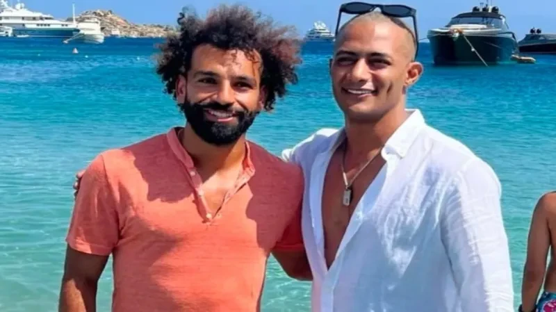 محمد رمضان يثير السخرية من صفقة صلاح في السعودية افاق عربية - أثار ظهور الفنان المصري محمد رمضان بقميص نادي الهلال السخرية من رئيس الأخير فهد بن