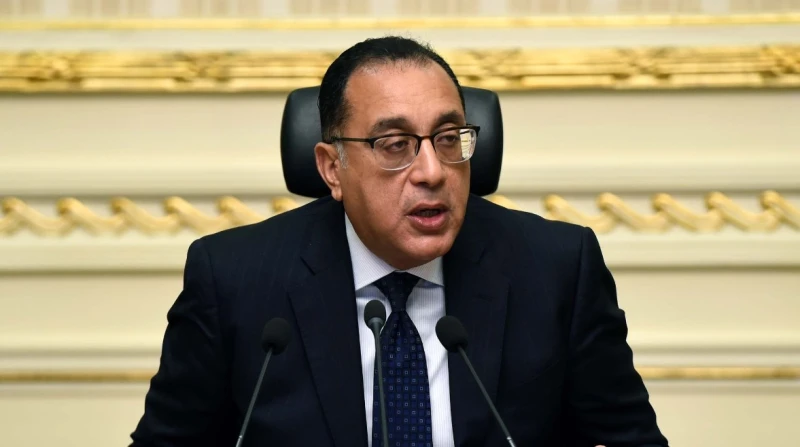 مدبولي: أرى تغريدات ساويرس.. واطلع على تقارير بمنشورات السوشيال ميديا قال رئيس مجلس الوزراء،مصطفى مدبولي، خلال لقائه اليوم، بمقر الحكومة في العاصمة