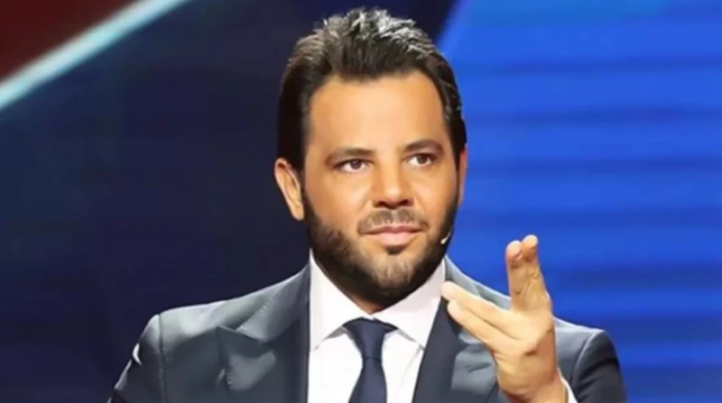 نيشان ليس الأول.. نجوم وقعوا في فخ السرقة تعرض الإعلامي اللبناني نيشان، لحادث سرقة قبل أيام على متن طائرة، هبطت لاحقا في مطار بيروت.وظهر نيشان في فيديو عبر حسابه على إنستجرام، كشف 