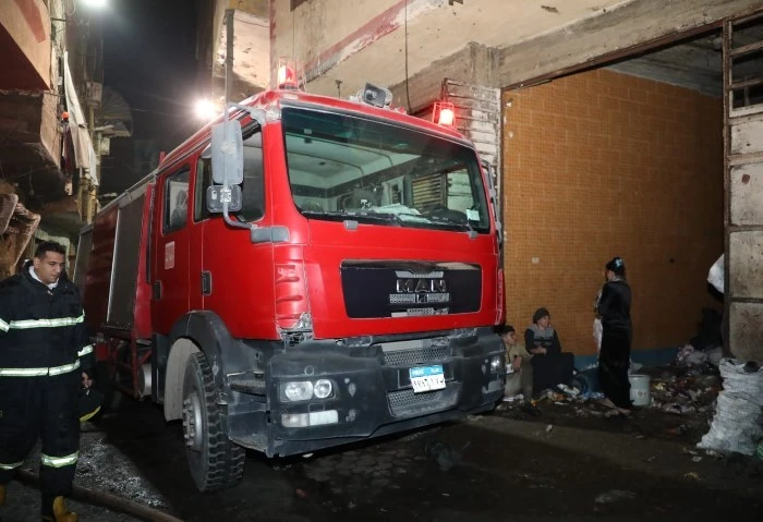 النيابة تحقق في حريق شقة فيصل وهذه أبرز قراراتها أمرت النيابة العامة في الجيزة، اليوم الأربعاء الموافق 15 يناير الجاري، بانتداب فريق الأدلة الجنائية،