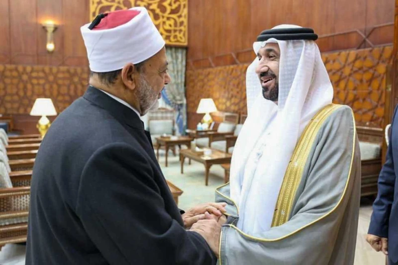 رئيس البرلمان العربي يشيد بالدور التنويري والفكري للأزهر الشريف أشاد محمد بن أحمد اليماحي رئيس البرلمان العربي، بالدور التنويري والفكري الذي يقوم به