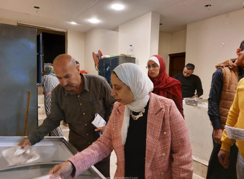 كتبت أمل عبد الرحيم أعلنت الدكتورة ريم مصطفى وكيل وزارة الصحة بالإسماعيلية، أنه تم المرور على ٤٦٩٣ منشأة غذائية خلال الحملات التي شنتها مديرية الصحة ومكاتب مراقبة الأغذية لعام ٢٠٢٤