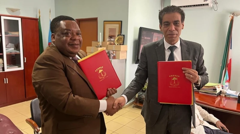 العربية للتصنيع توقع عقد تصدير مدرعات مصرية ل غينيا الاستوائية أبرمت الهيئة العربية للتصنيع، اتفاقا مع وزارة الدولة للأمن القومي في جمهورية غينيا الاستوائية لتصدير عدد من المدرعات