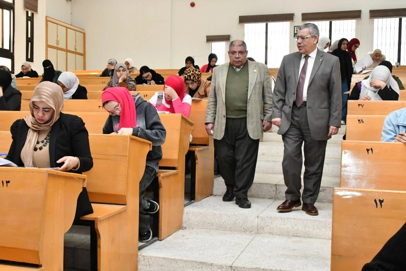 كتبت أمل عبد الرحيم في إطار امتحانات نهاية الفصل الدراسي الأول للعام الجامعي 2024-2025، واصلت كلية التربية بجامعة قناة السويس تنظيم امتحانات الدراسات العليا التي تستمر حتى الثلاثاء