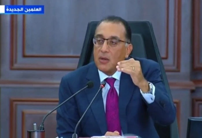 رئيس الوزراء يفتتح خطوط تجميع سيارات جيلي بالمنطقة الصناعية ب6 أكتوبر وصل الدكتور مصطفى مدبولي، رئيس مجلس الوزراء، منذ قليل الي المنطقة الصناعية بمدينة 6 أكتوبر، لافتتاح خطوط تجميع