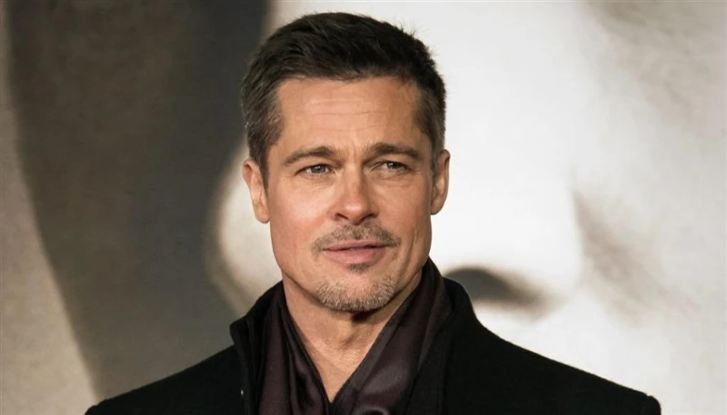 محتال يوهم سيدة انه براد بيت وسرق كل أموالها افاق عربية - تمكن محتال من خداع فرنسية وجعلها ترسل له مئات الآلاف من الدولارات، بعد انتحال هوية الممثل الأمريكي براد بيت وإقناعها بذلك،