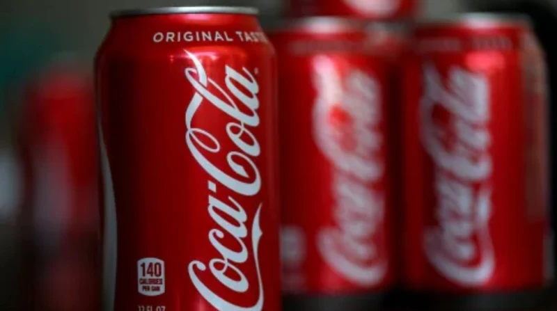 بسبب مادة كيميائية.. كوكاكولا تسحب منتجاتها من الأسواق الأوروبية سحبت شركة كوكاكولا، مشروباتها من بعض الدول الأوروبية بسبب احتوائها على نسب عالية من