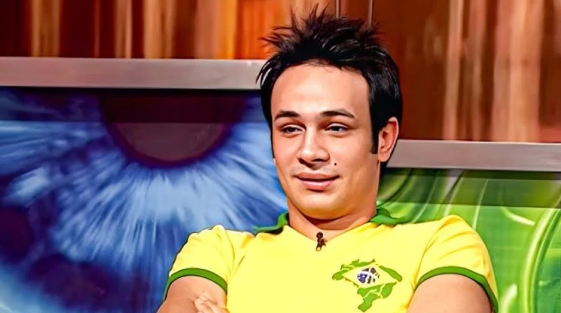 محمد عطية: الاحتكار وراء انقطاعي عن التمثيل (خاص) كشف الفنان محمد عطية، السبب وراء انقطاعه عن عالم التمثيل، بعد فيلمه الشهير درس خصوصي، مشيرا إلى أنه