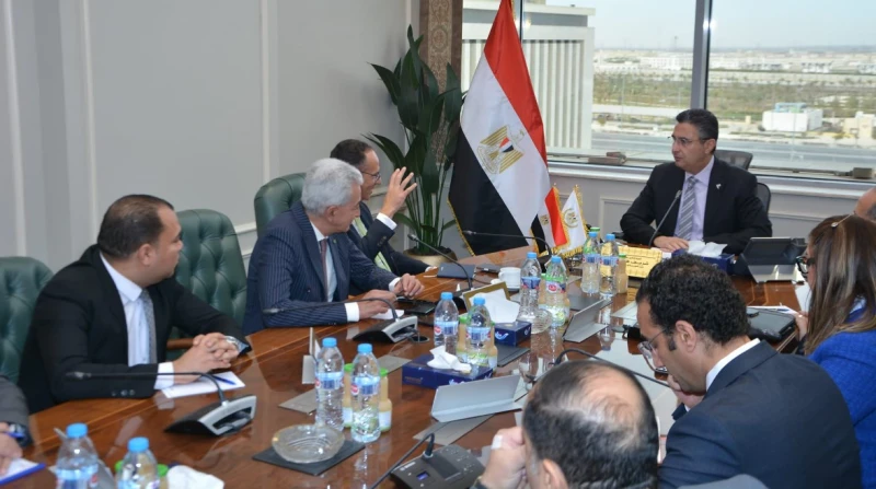 أسعار تنافسية.. وزير التموين يكشف موعد انطلاق معارض أهلا رمضان كشف وزير التموين والتجارة شريف فاروق، خلال اجتماع له اليوم، موعد انطلاق معارض أهلا