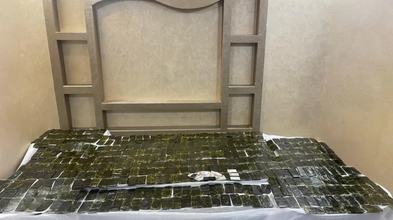 مقتل 4 عناصر إجرامية وضبط أسلحة ومخدرات ب100 مليون جنيه لقى 4 عناصر إجرامية مصرعهم، في تبادل لإطلاق النيران مع قوات الشرطة، وتم ضبط أكثر من طن ومائة