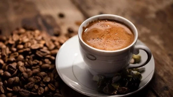 أضرار القهوة التركي.. أمراض تهدد حياتك بسبب الإفراط في تناولها أفاق عربية تعد القهوة التركي من أشهر المشروبات المتداولة فى مختلف أنحاء العالم فلها نكهة مميزة وقدرة كبيرة على زيادة