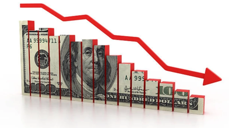 خلال يناير.. الجنيه يواصل التعافي من صدمة ديسمبر ارتفع الجنيه المصري مقابل الدولار الأمريكي على مدار تعاملات يناير بأكثر من 1، ليتعافى تدريجيا من ضغوط شهر ديسمبر، التي دفعته للتراج