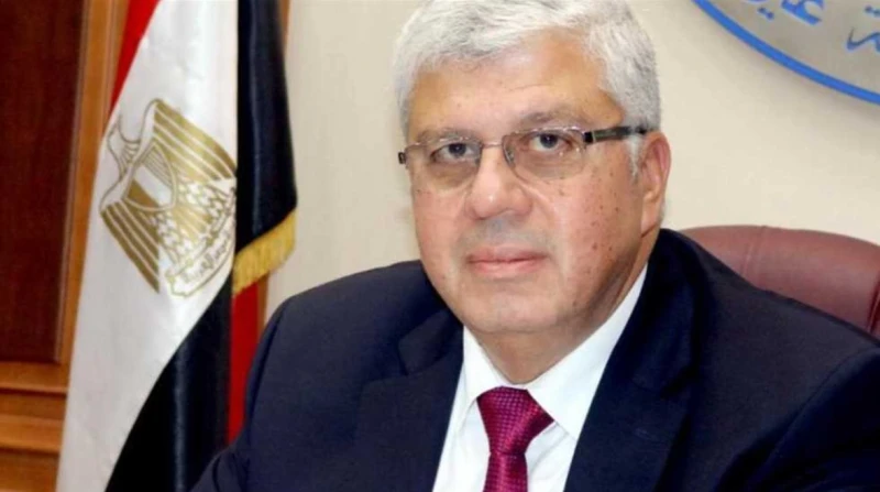 شهادات مزيفة.. قرار عاجل من التعليم العالي ضد مركز تدريب بالفيوم أصدر وزير التعليم العالي والبحث العلمي الدكتور أيمن عاشور، قرارا بإغلاق مركز التحرير