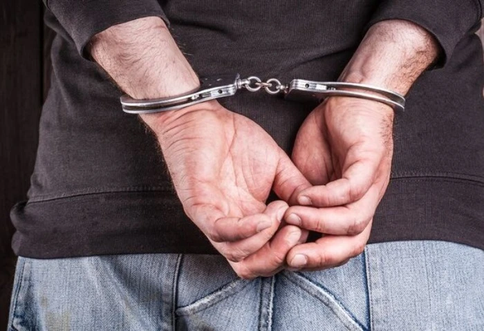 القبض على 4 طلاب سرقوا معدات مدرستهم وباعوها خردة في الإسماعيلية تمكنت الأجهزة الأمنية بمباحث التل الكبير في محافظة الإسماعيلية، برئاسة المقدم محمود