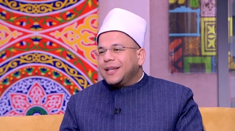 أسامة قابيل: منتقدو مي فاروق والعمروسي غائبون عن شرع الله وسنة النبي عبر الدكتور أسامة قابيل، أحد علماء الأزهر الشريف، عن استيائه من الانتقادات التي