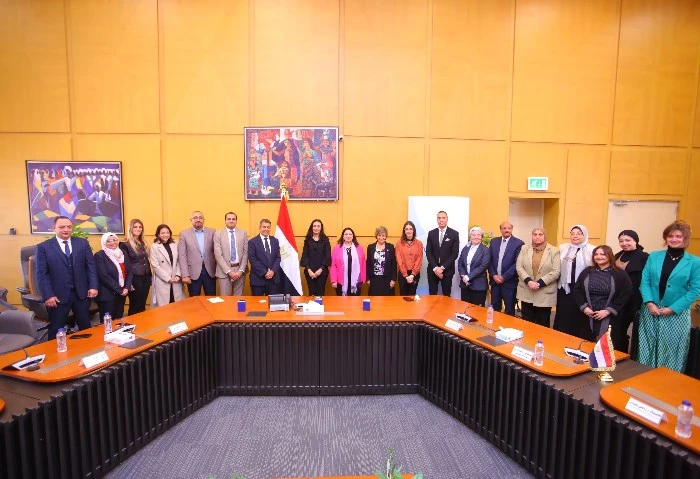 التضامن توقع بروتوكول ثلاثي لتنمية الأسرة والشباب شهدت الدكتورة مايا مرسي وزيرة التضامن الاجتماعي توقيع بروتوكول تعاون ثلاثي بين وزارة التضامن الاجتماعي ومؤسسة ويل سبرنج للتنمية ال