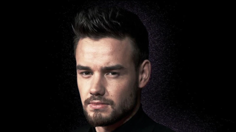 تقرير بريطاني يكشف تفاصيل جديدة في وفاة المغني ليام باين أعلنت الجهة المختصة في بريطانيا، تقريرا جديدا خاصا بتشريح المغني ليام باين، الذي رحل وهو في