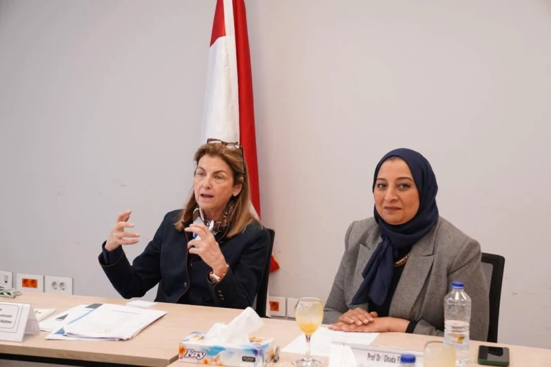 نائب رئيس جامعة عين شمس تستقبل وفد من جامعة ستراسبورغ الفرنسية كتب - محمود الهندي استقبلت أ.د. غادة فاروق نائب رئيس جامعة عين شمس لشئون خدمة المجتمع وتنمية البيئة وفد من جامعة سترا