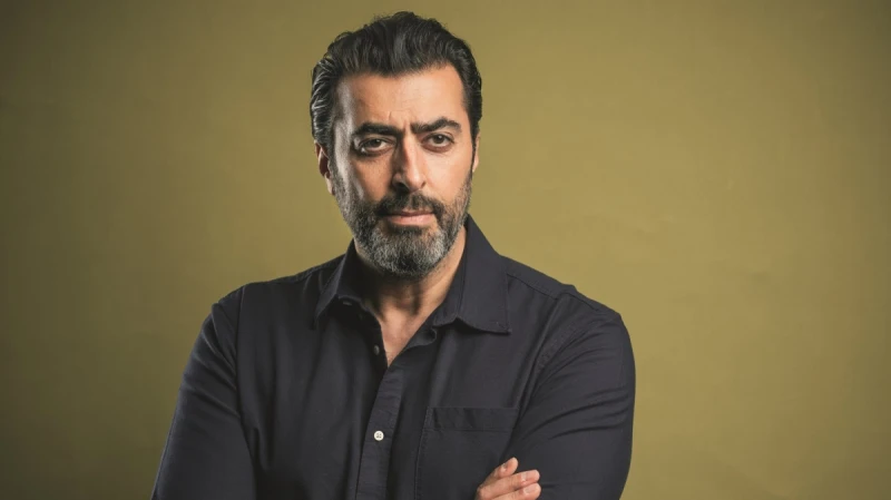 باسم ياخور يكشف تكويع فارس الحلو افاق عربية - أكد النجم السوري باسم ياخور أن ظاهرة التكويع لا تقتصر فقط على المؤيدين، بل تشمل أيضا المعارضين في