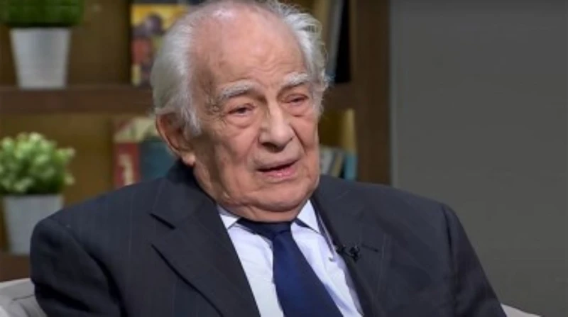 رشوان توفيق يكشف تفاصيل مشاركته في الدشاش مع محمد سعد كشف الفنان الكبير رشوان توفيق عن تفاصيل مشاركته في فيلم الدشاش، الذي يشارك في بطولته الفنان