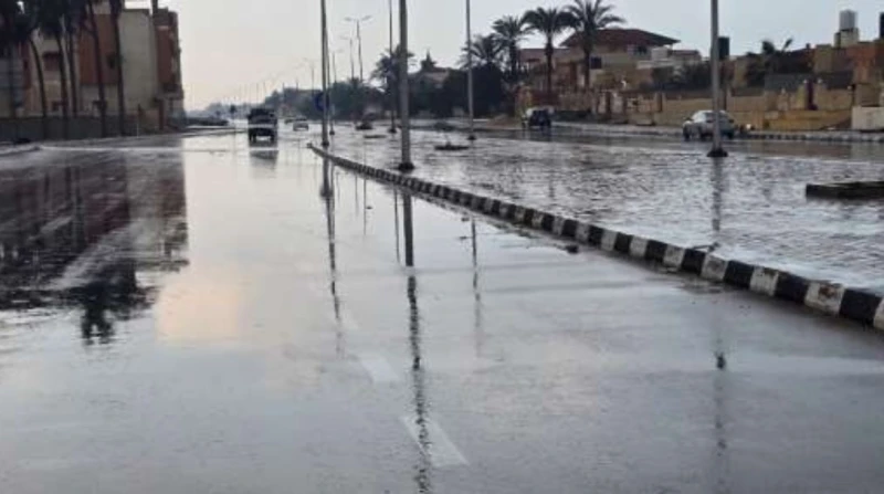 حالة الطقس اليوم الأحد.. تحذيرات من نوة الفيضة الكبرى حذرت الهيئة العامة للأرصاد الجوية، من حالة الطقس اليوم الأحد، موضحة أن محافظات الجمهورية تشهد اليوم أولى أيام نوة الفيضة الكبر