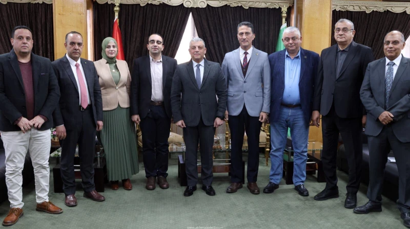 كتبت أمل عبد الرحيم عقد اللواء طيار أ.ح أكرم محمد جلال محافظ الإسماعيلية، اليوم الإثنين، اجتماع مجلس إدارة المنطقة الحرة العامة بالإسماعيلية بجلسته